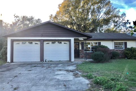 Casa en venta en Leesburg, Florida, 3 dormitorios, 142.14 m2 № 1557657 - foto 1