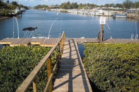 Condo in North Palm Beach, Florida, 2 bedrooms  № 2177126