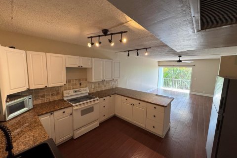 Condo in North Palm Beach, Florida, 2 bedrooms № 2177126 - photo 16