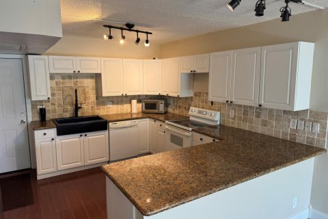 Condo in North Palm Beach, Florida, 2 bedrooms № 2177126 - photo 22