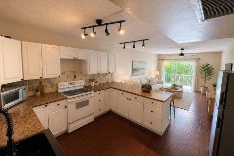 Condo in North Palm Beach, Florida, 2 bedrooms № 2177126 - photo 7