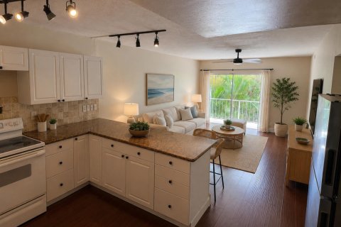 Condo in North Palm Beach, Florida, 2 bedrooms № 2177126 - photo 8