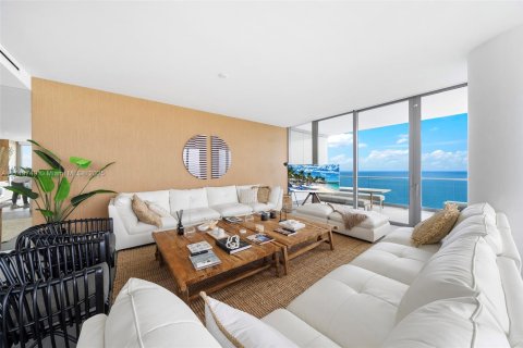 Copropriété à louer à Hallandale Beach, Floride: 4 chambres, 236.44 m2 № 1977256 - photo 5