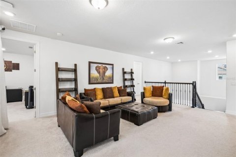 House in Orlando, Florida 7 bedrooms, 414.16 sq.m. № 2238047 - photo 30
