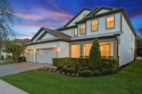 House in Orlando, Florida 7 bedrooms, 414.16 sq.m. № 2238047 - photo 3