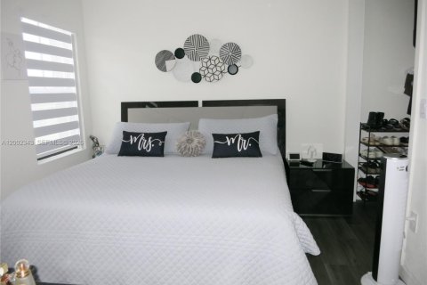 Снять в аренду таунхаус в Флорида-Сити, Флорида 3 спальни, 133.13м2, № 2067800 - фото 14