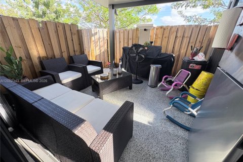 Снять в аренду таунхаус в Флорида-Сити, Флорида 3 спальни, 133.13м2, № 2067800 - фото 24