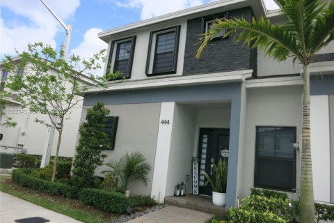 Снять в аренду таунхаус в Флорида-Сити, Флорида 3 спальни, 133.13м2, № 2067800 - фото 20