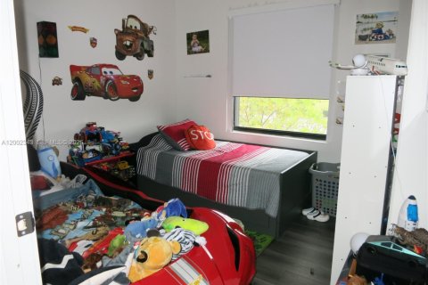 Снять в аренду таунхаус в Флорида-Сити, Флорида 3 спальни, 133.13м2, № 2067800 - фото 18