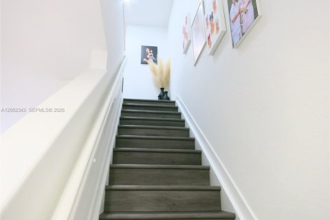 Снять в аренду таунхаус в Флорида-Сити, Флорида 3 спальни, 133.13м2, № 2067800 - фото 12