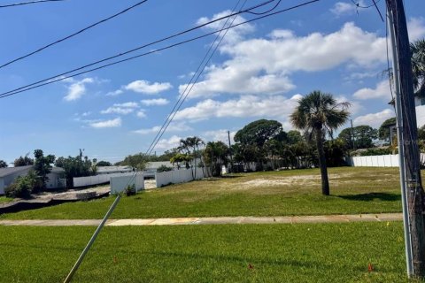 Terreno en Saint Petersburg, Florida № 2112916