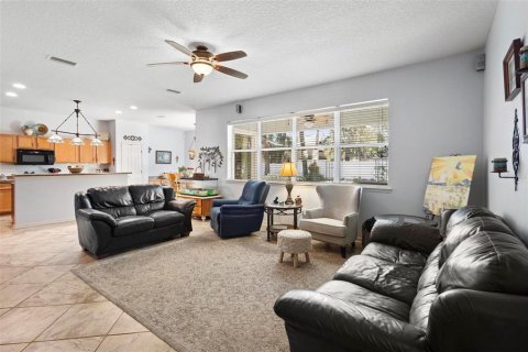 House in DeLand, Florida 5 bedrooms, 314.75 sq.m. № 1718337 - photo 18