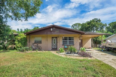 House in Auburndale, Florida 3 bedrooms, 95.22 sq.m. № 1918945 - photo 1
