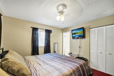 House in Auburndale, Florida 3 bedrooms, 95.22 sq.m. № 1918945 - photo 26