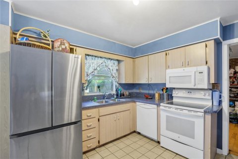 House in Auburndale, Florida 3 bedrooms, 95.22 sq.m. № 1918945 - photo 11