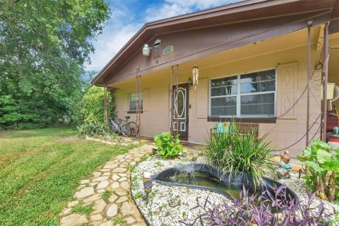 House in Auburndale, Florida 3 bedrooms, 95.22 sq.m. № 1918945 - photo 12