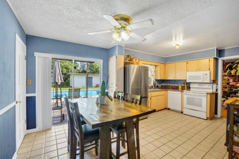 House in Auburndale, Florida 3 bedrooms, 95.22 sq.m. № 1918945 - photo 16