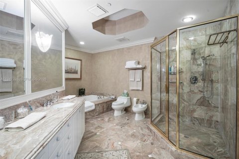 Купить кондоминиум в Серфсайд, Флорида 2 спальни, 161.65м2, № 2004292 - фото 21