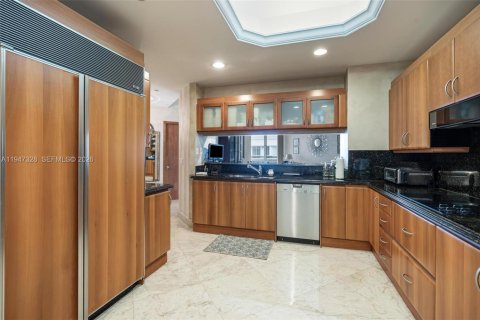 Купить кондоминиум в Серфсайд, Флорида 2 спальни, 161.65м2, № 2004292 - фото 9