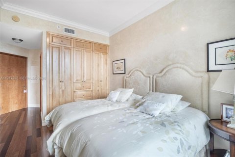 Купить кондоминиум в Серфсайд, Флорида 2 спальни, 161.65м2, № 2004292 - фото 17