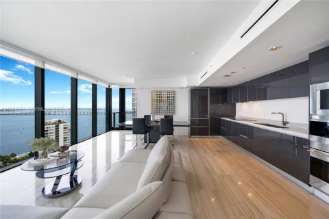 Купить кондоминиум в Майами, Флорида 2 спальни, № 1987125 - фото 2