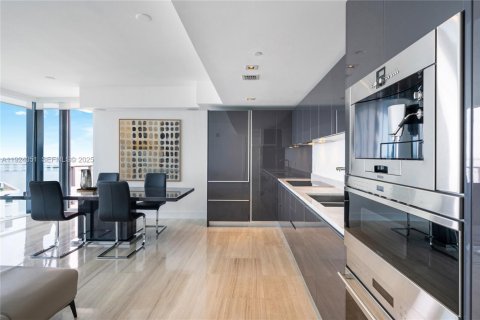 Купить кондоминиум в Майами, Флорида 2 спальни, № 1987125 - фото 12