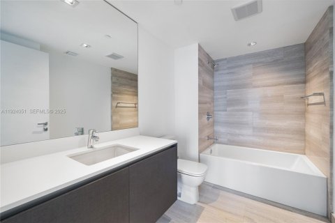 Купить кондоминиум в Майами, Флорида 2 спальни, № 1987125 - фото 24