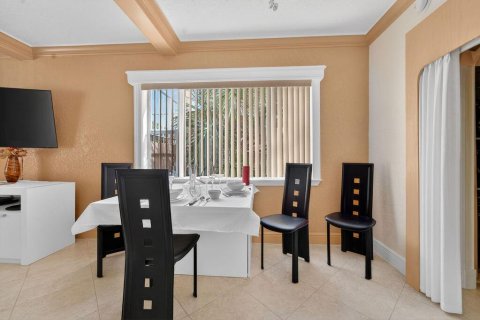 Condominio en venta en Pompano Beach, Florida, 1 dormitorio, 59.83 m2 № 2173873 - foto 18