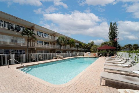 Condominio en venta en Pompano Beach, Florida, 1 dormitorio, 59.83 m2 № 2173873 - foto 10