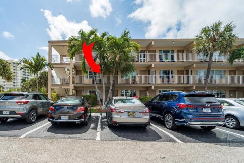 Condominio en venta en Pompano Beach, Florida, 1 dormitorio, 59.83 m2 № 2173873 - foto 4