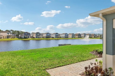 House in New Smyrna Beach, Florida 3 bedrooms, 149.94 sq.m. № 2103080 - photo 26
