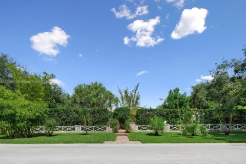 Купить виллу или дом в Майами, Флорида 5 спален, 354.33м2, № 1964397 - фото 19