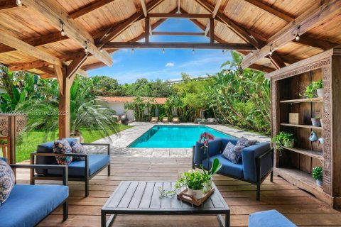 Купить виллу или дом в Майами, Флорида 5 спален, 354.33м2, № 1964397 - фото 2