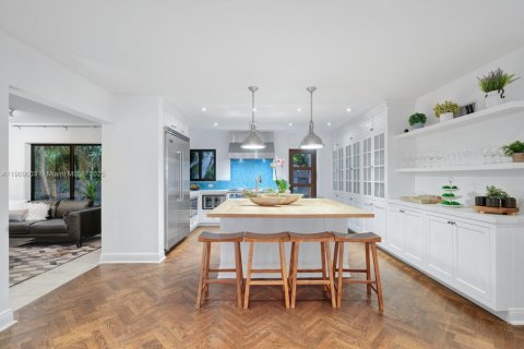 Купить виллу или дом в Майами, Флорида 5 спален, 354.33м2, № 1964397 - фото 26