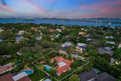 Купить виллу или дом в Майами, Флорида 5 спален, 354.33м2, № 1964397 - фото 5