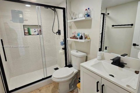 Condo in Aventura, Florida, 1 bedroom № 2055035 - photo 10