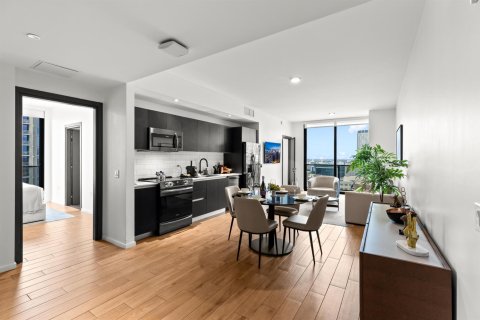 Condo in Miami, Florida, 3 bedrooms № 2087061 - photo 4