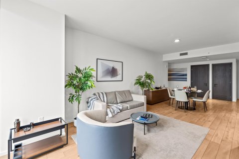 Condo in Miami, Florida, 3 bedrooms № 2087061 - photo 11