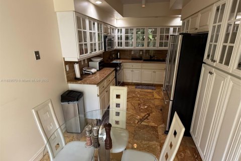 Купить кондоминиум в Авентура, Флорида 2 спальни, 180.69м2, № 1806077 - фото 24