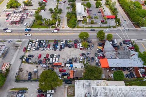 Commercial property in Miami Gardens, Florida № 1707502 - photo 16