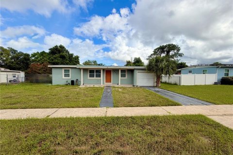 Villa ou maison à Deltona, Floride 3 chambres, 106.84 m2 № 2344740