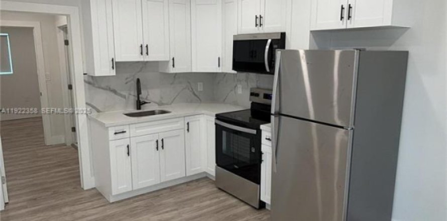 Appartement à Miami Beach, Floride 1 chambre № 1976874