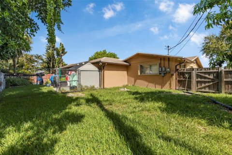 Casa en alquiler en Haverhill, Florida, 3 dormitorios, 263.29 m2 № 1933690 - foto 26