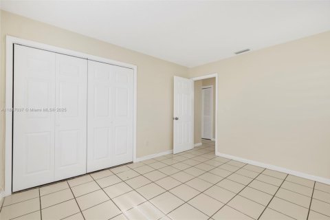 Casa en alquiler en Haverhill, Florida, 3 dormitorios, 263.29 m2 № 1933690 - foto 10