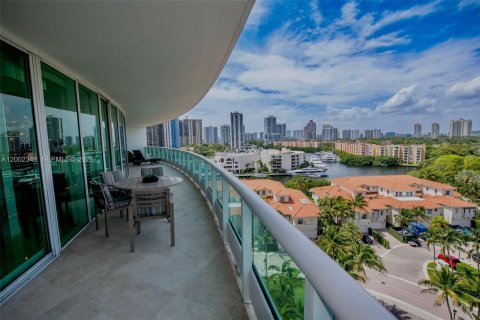 Condo in Aventura, Florida, 2 bedrooms  № 2170327