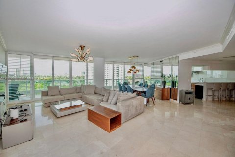 Condo in Aventura, Florida, 2 bedrooms  № 2170327 - photo 2