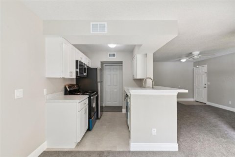 Condo in Orlando, Florida, 1 bedroom № 2239188 - photo 7