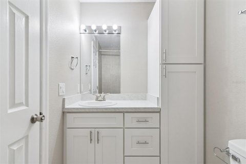 Condo in Orlando, Florida, 1 bedroom № 2239188 - photo 15