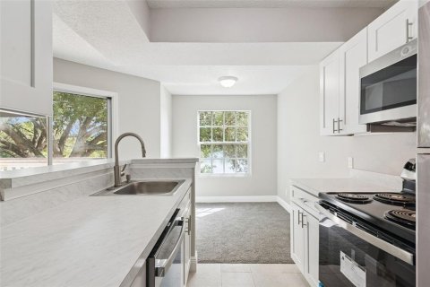 Condo in Orlando, Florida, 1 bedroom № 2239188 - photo 8