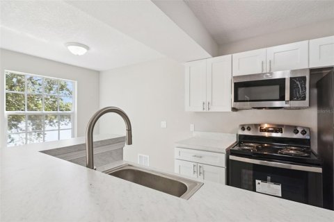 Condo in Orlando, Florida, 1 bedroom № 2239188 - photo 9
